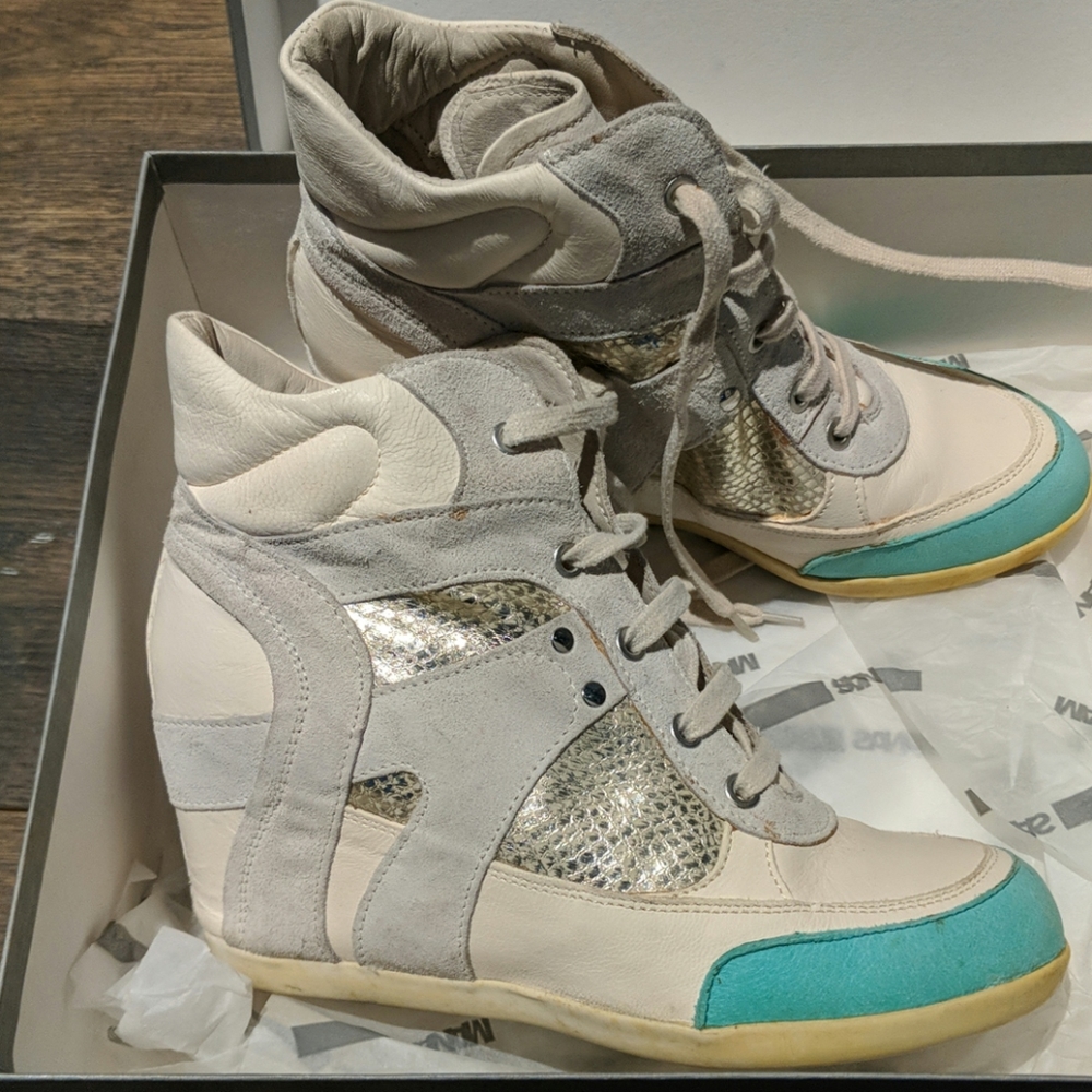 Women's Manas high top sneakers